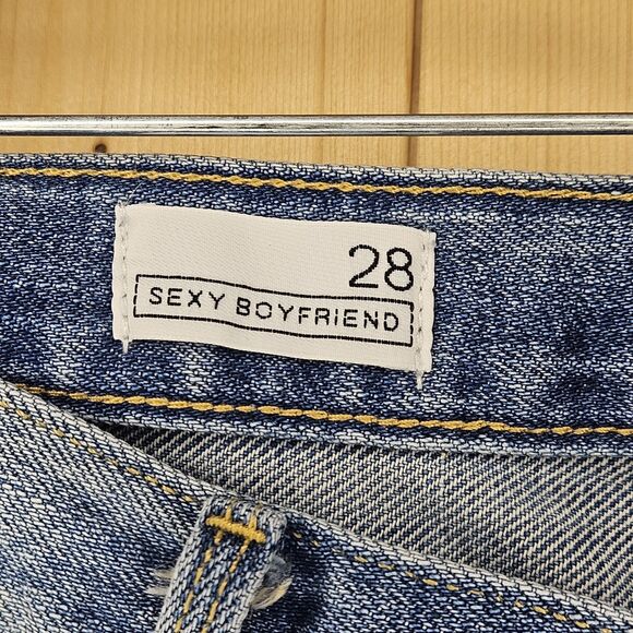 GAP 1969 Sexy Boyfriend Jeans Size 28 Distressed - Picture 3 of 5